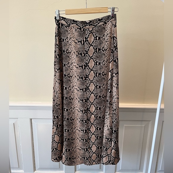 Animal Printed Maxi Skirt - Picture 2 of 6